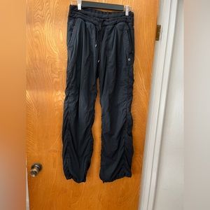 LULULEMON Dance studio lined parachute pants 6